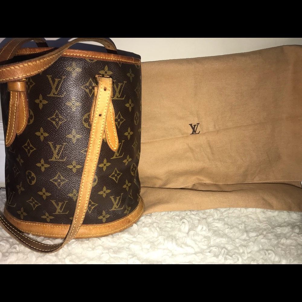 Louis Vuitton Bucket Bag!!